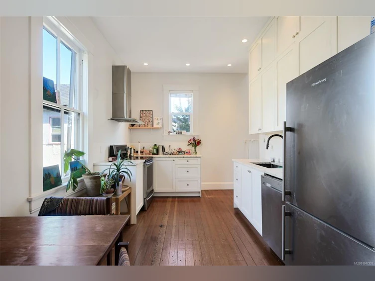 737 Vancouver Street, Victoria, BC, V8V 3V4 - 37