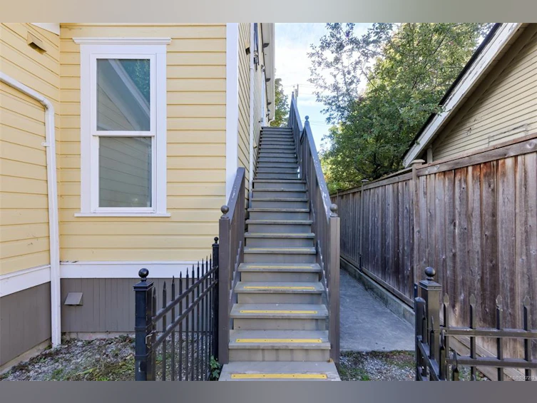 737 Vancouver Street, Victoria, BC, V8V 3V4 - 50