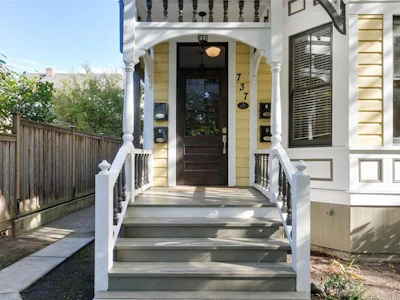 737 Vancouver Street - 5
