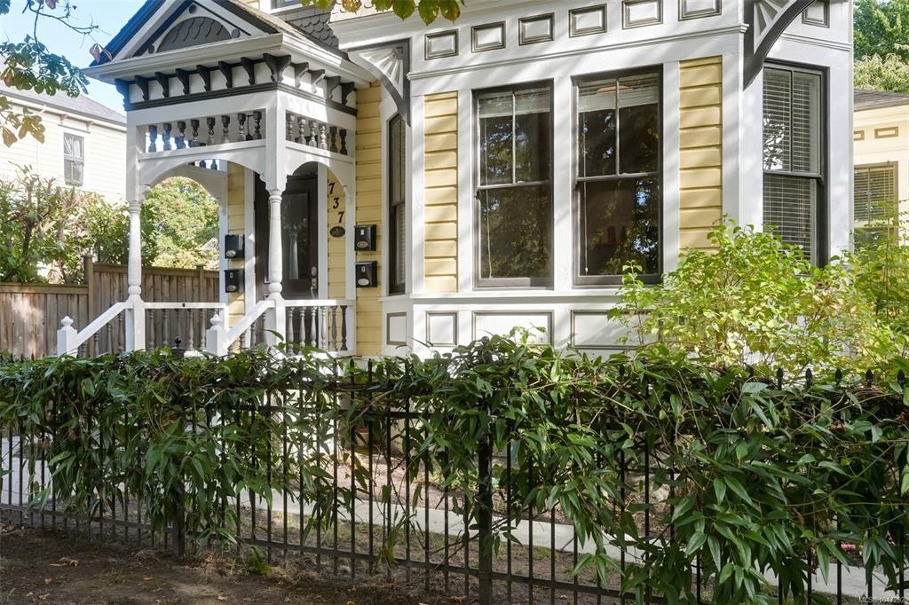 737 Vancouver Street, Victoria, BC, V8V 3V4 - 4