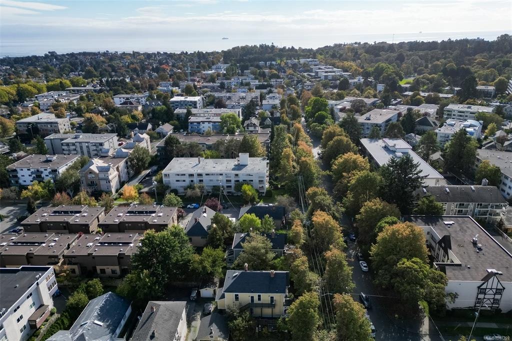 737 Vancouver Street, Victoria, BC, V8V 3V4 - 81