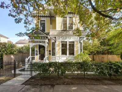 737 Vancouver Street - 2