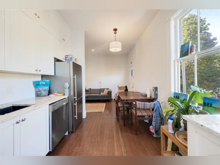737 Vancouver Street, Victoria, BC, V8V 3V4 - 39