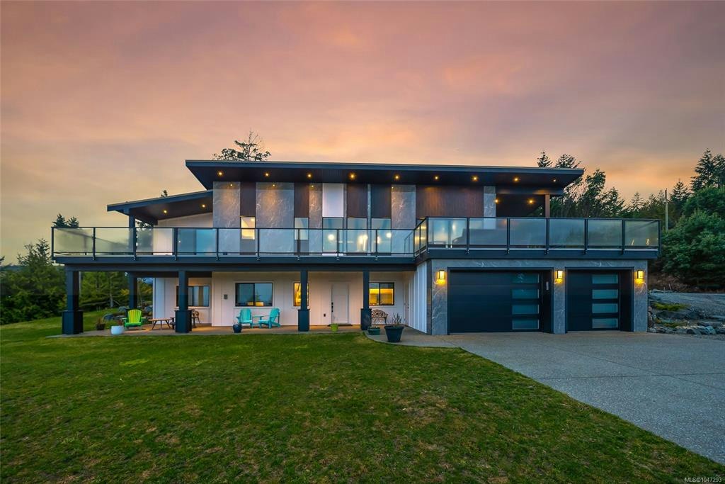 1704 Warn Way, Qualicum Beach, BC, V9K 2S3 - 11