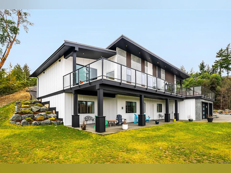 1704 Warn Way, Qualicum Beach, BC, V9K 2S3 - 42