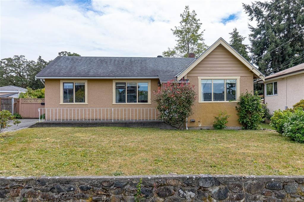 1263 Garkil Road, Saanich, BC, V8P 2L2