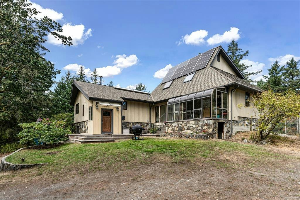 6101 Castlerock Road, Saanich, BC, V9E 2G5