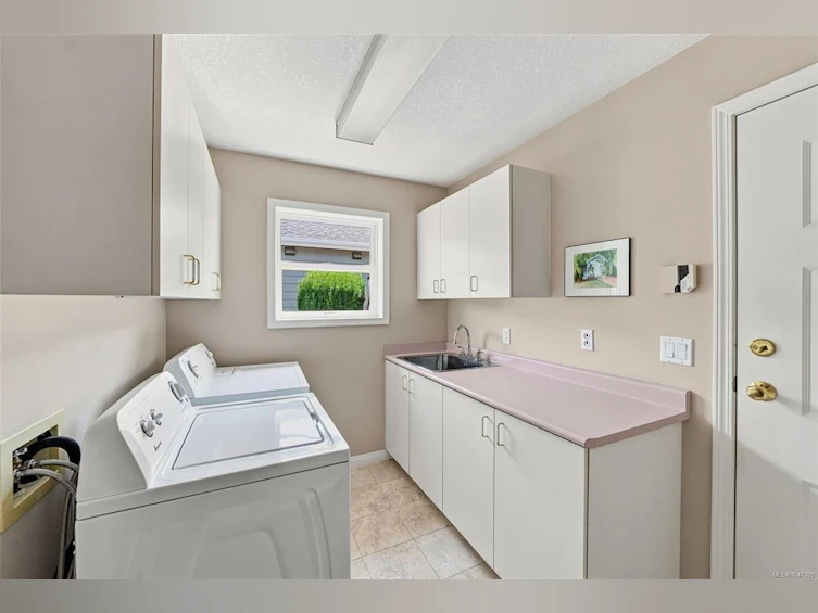 1709 Admiral Tryon Boulevard, French Creek, BC, V9P 1Y1 - 37
