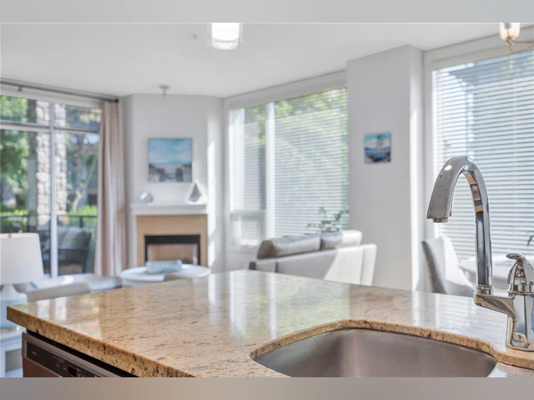 103-194 Beachside Drive, Parksville, BC, V9P 0B1 - 3