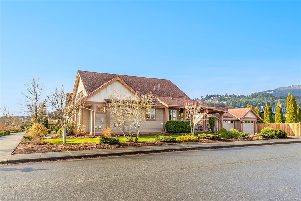 421 Poets Trail Drive, Nanaimo, BC, V9R 7B1