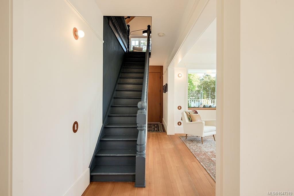 2654 Fernwood Road, Victoria, BC, V8T 3A2 - 39