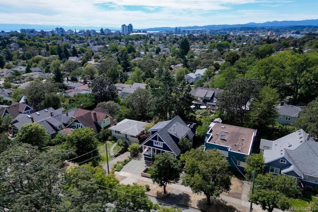2654 Fernwood Road, Victoria, BC, V8T 3A2 - 76