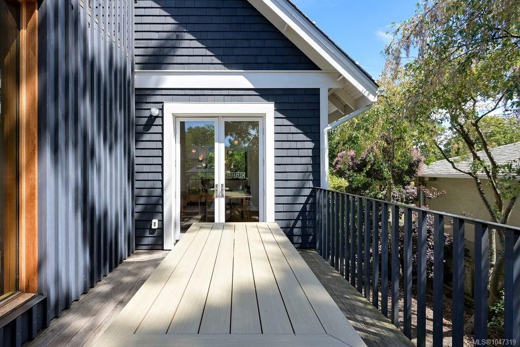 2654 Fernwood Road, Victoria, BC, V8T 3A2 - 23
