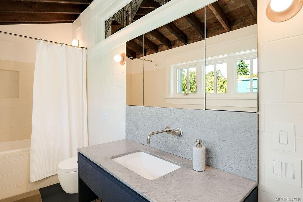 2654 Fernwood Road, Victoria, BC, V8T 3A2 - 60