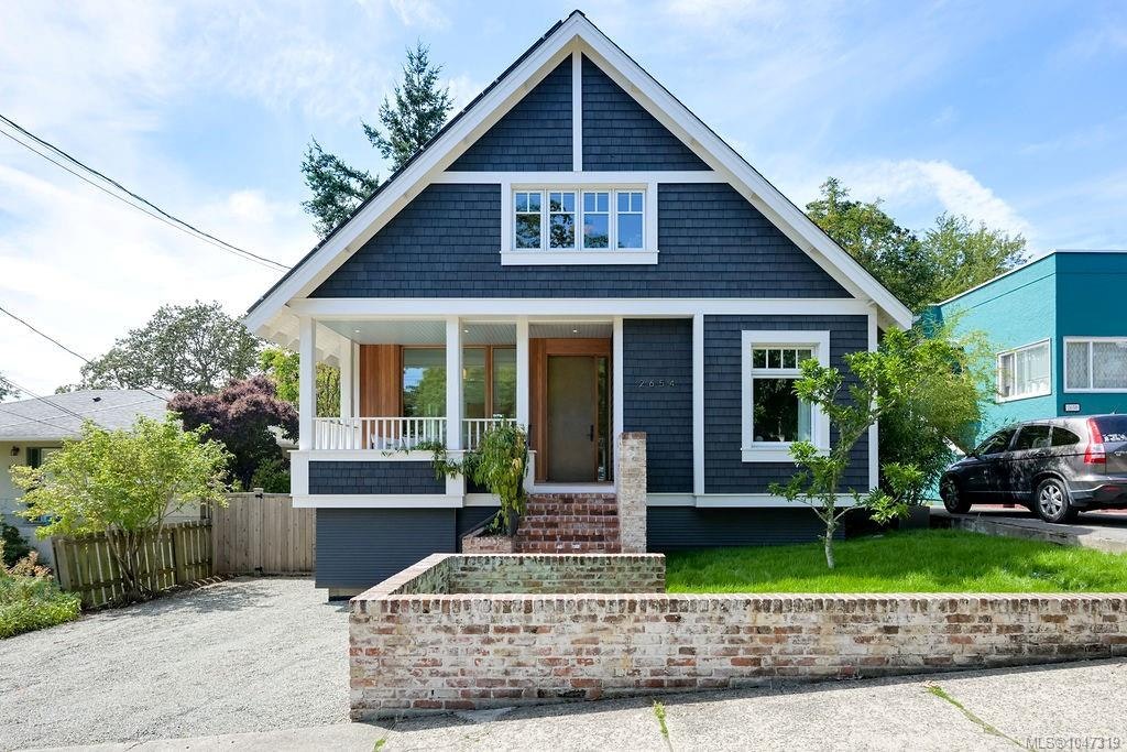 2654 Fernwood Road, Victoria, BC, V8T 3A2