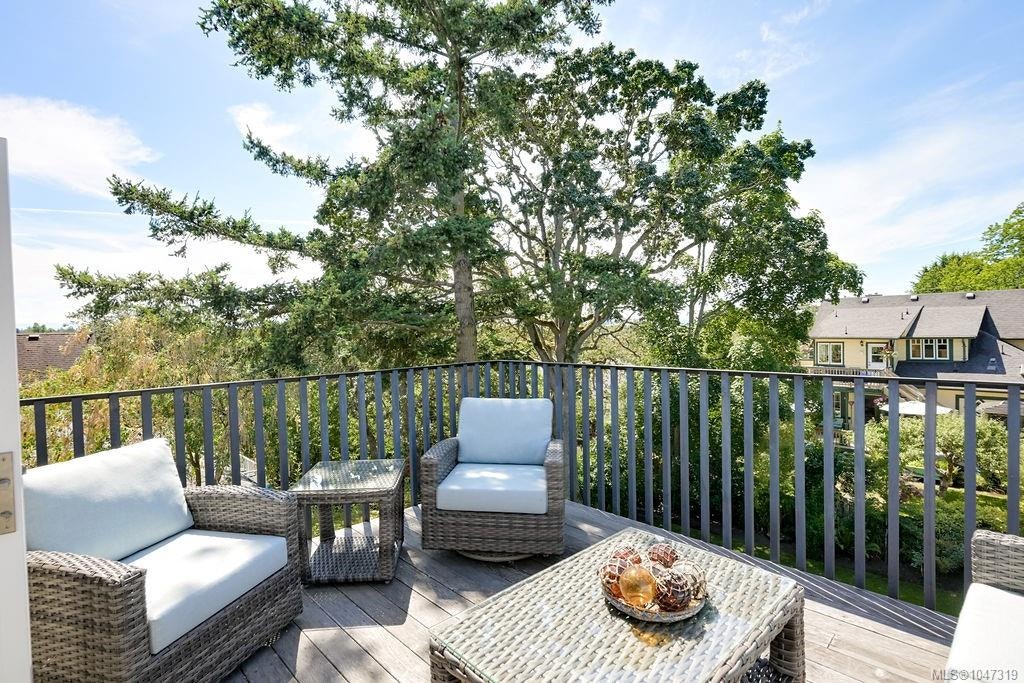 2654 Fernwood Road, Victoria, BC, V8T 3A2 - 54