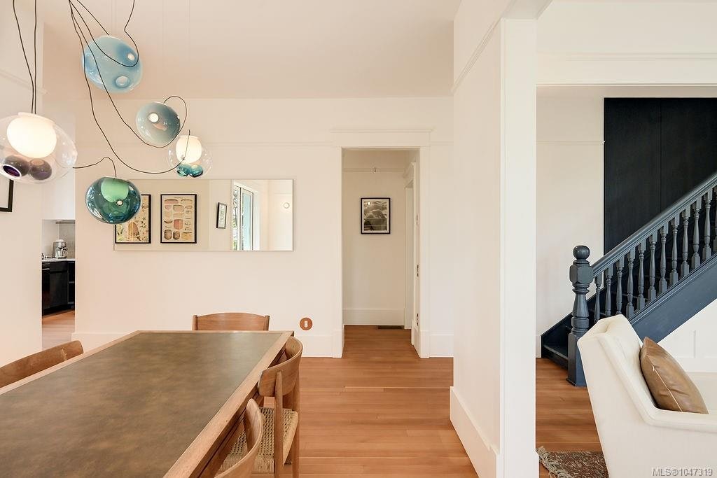 2654 Fernwood Road, Victoria, BC, V8T 3A2 - 18