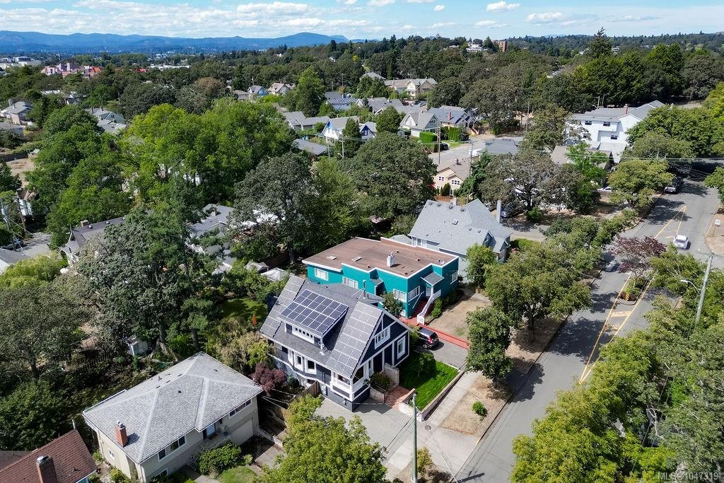 2654 Fernwood Road, Victoria, BC, V8T 3A2 - 75