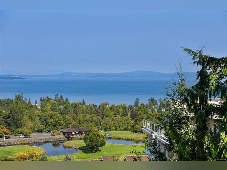 406-5388 Hill Rise Terrace, Saanich, BC, V8Y 3K2 - 3