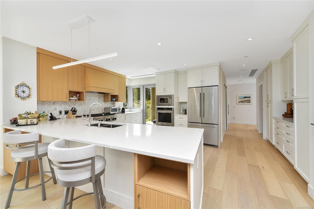 406-5388 Hill Rise Terrace, Saanich, BC, V8Y 3K2 - 15