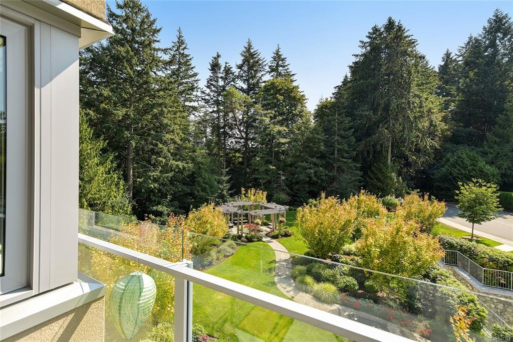 406-5388 Hill Rise Terrace, Saanich, BC, V8Y 3K2 - 22