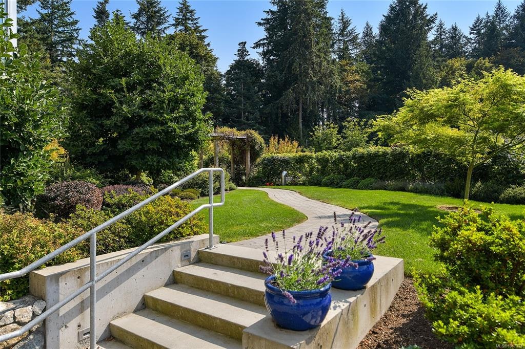 406-5388 Hill Rise Terrace, Saanich, BC, V8Y 3K2 - 51