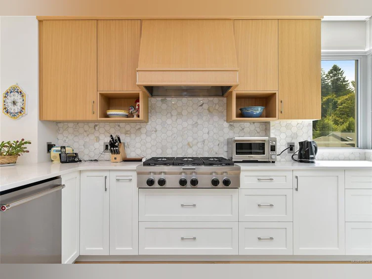 406-5388 Hill Rise Terrace, Saanich, BC, V8Y 3K2 - 13