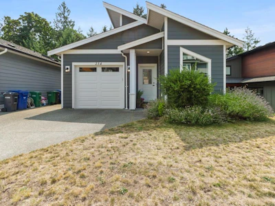 234 Golden Oaks Crescent - 2