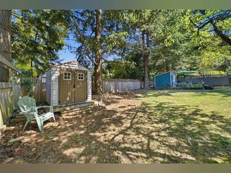 1232 Pearce Crescent, Saanich, BC, V8X 3S9 - 49