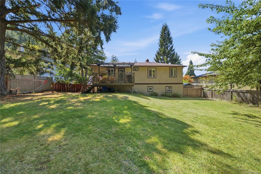 1232 Pearce Crescent - 3