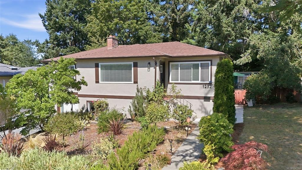 1232 Pearce Crescent - 2