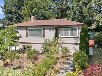 1232 Pearce Crescent - 2