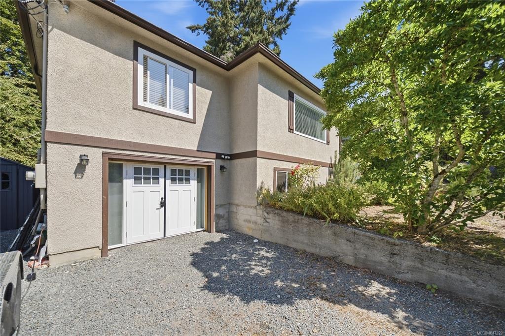 1232 Pearce Crescent - 5