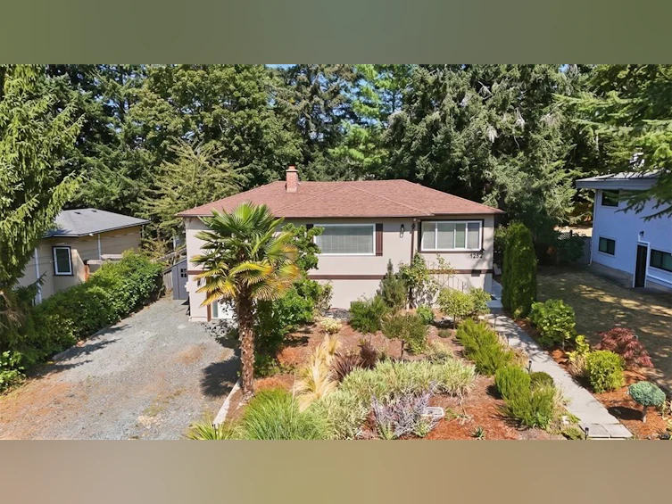 1232 Pearce Crescent, Saanich, BC, V8X 3S9 - 50