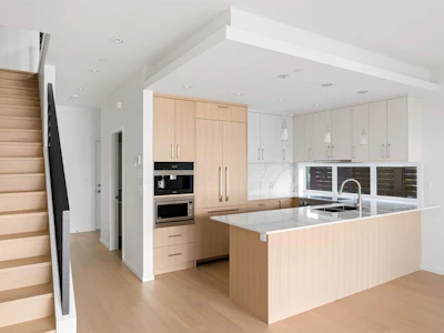 3-2525 Rothesay Avenue - 5
