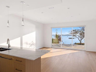 3-2525 Rothesay Avenue - 2