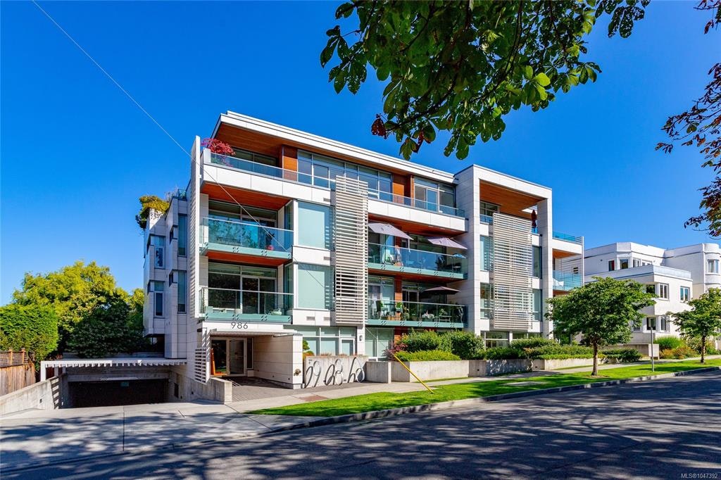 401-986 Heywood Avenue, Victoria, BC, V8V 2Y6