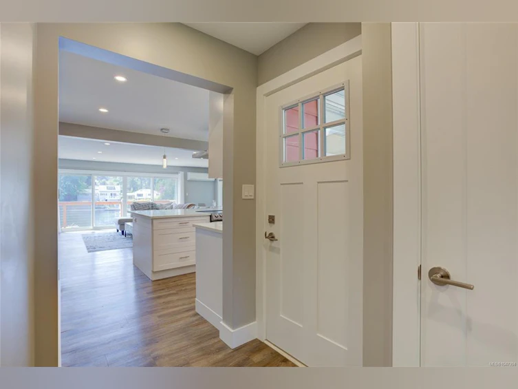 62 Gordon Road, Lake Cowichan, BC, V0R 2G0 - 2