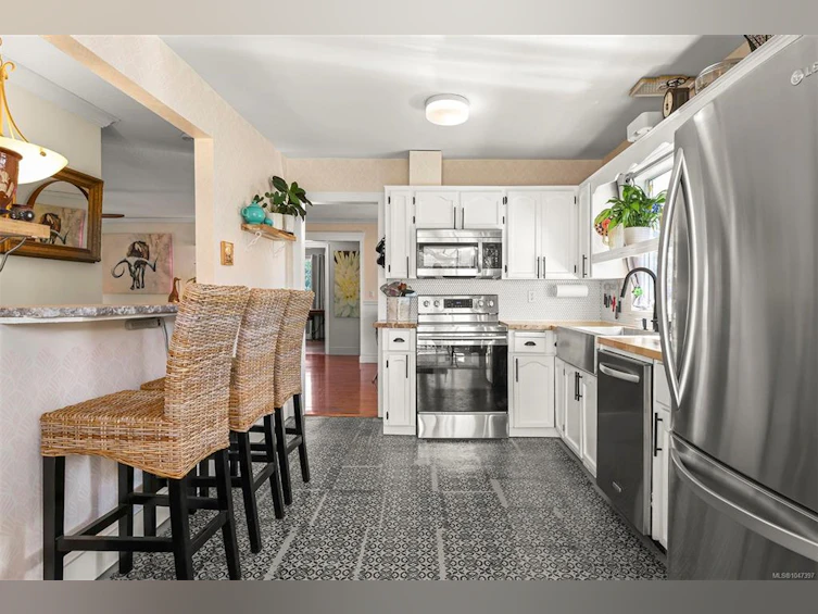 3391 Bevan Road, Cumberland, BC, V0R 1S0 - 18