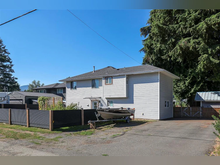 3391 Bevan Road, Cumberland, BC, V0R 1S0 - 2