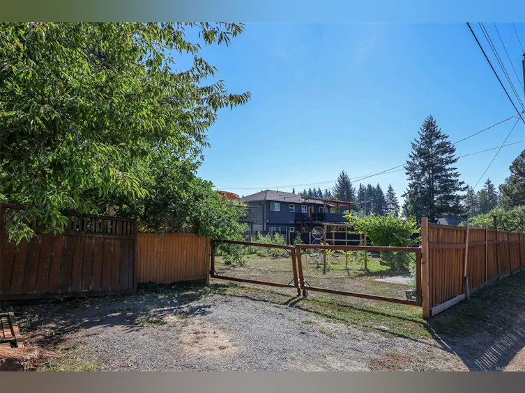 3391 Bevan Road, Cumberland, BC, V0R 1S0 - 30