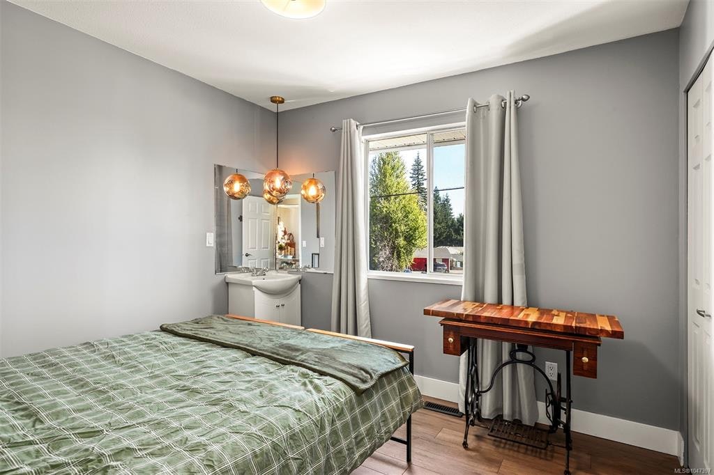 3391 Bevan Road, Cumberland, BC, V0R 1S0 - 22