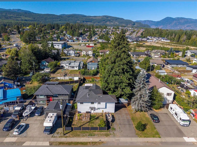 3391 Bevan Road, Cumberland, BC, V0R 1S0 - 9