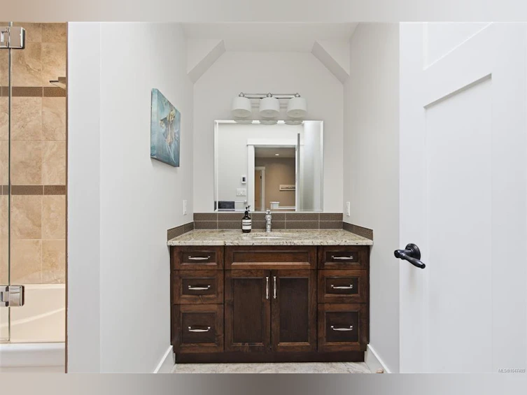 1115 Faithful Street, Victoria, BC, V8V 2R5 - 30