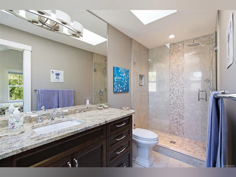 1115 Faithful Street, Victoria, BC, V8V 2R5 - 21