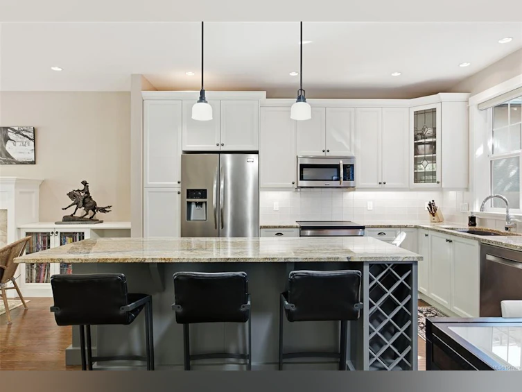 1115 Faithful Street, Victoria, BC, V8V 2R5 - 11