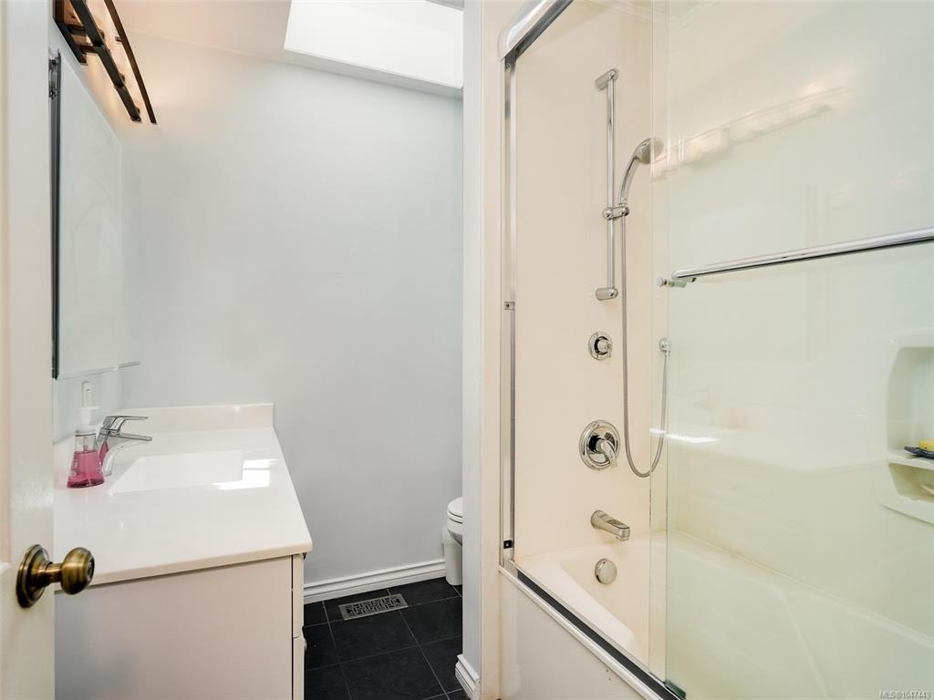 104 Leila Place, Colwood, BC, V9B 2J3 - 13