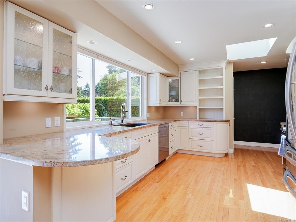 104 Leila Place, Colwood, BC, V9B 2J3 - 8