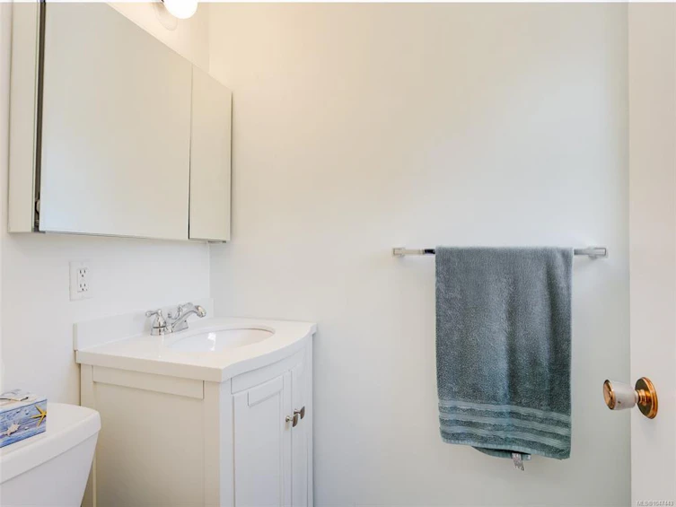 104 Leila Place, Colwood, BC, V9B 2J3 - 11