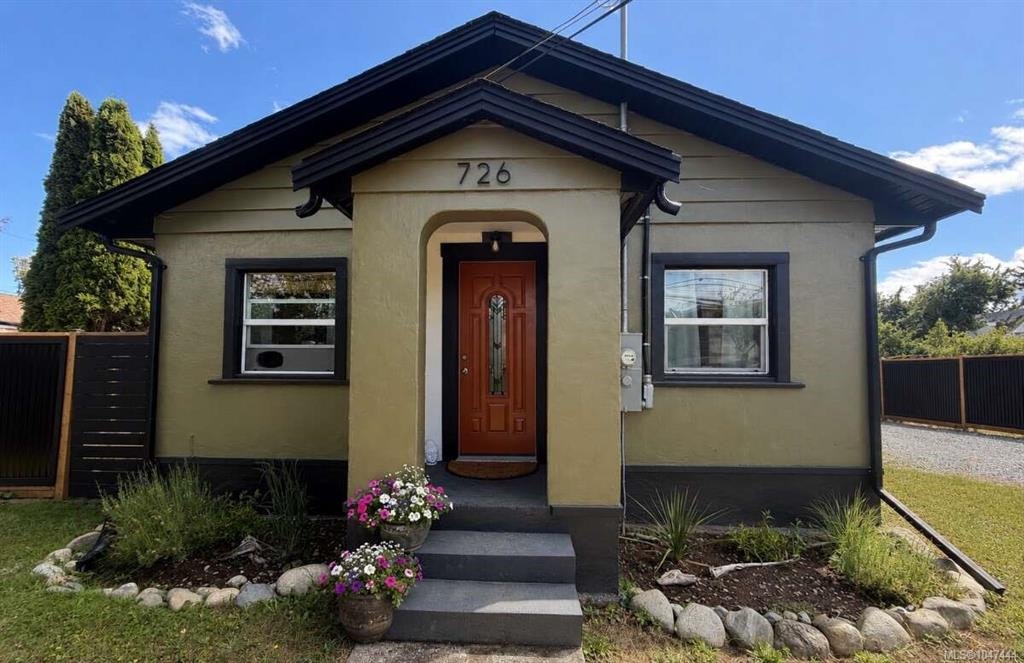 726 Bruce Avenue, Nanaimo, BC, V9R 3Z4